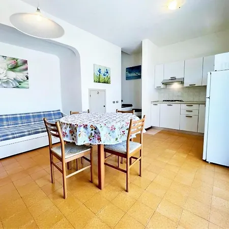In With Garden Villa