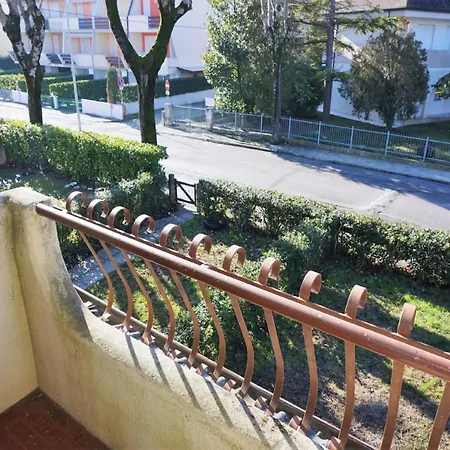 In With Garden Villa *